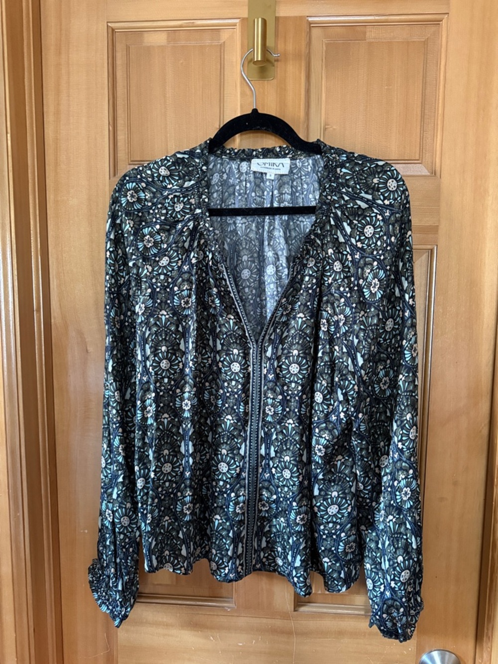 OMIKA Floral Print Blouse in Black and Cream